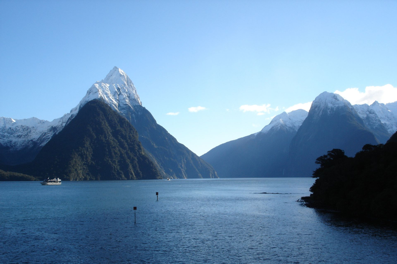 Milford Sound. Wikimedia Commons